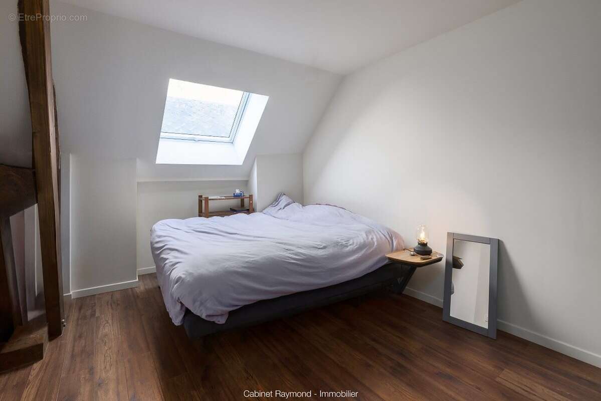 Maison à ENTRAIGUES