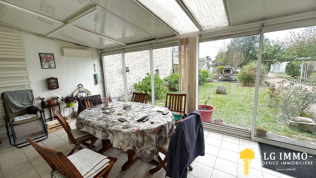 Maison à RIOUX