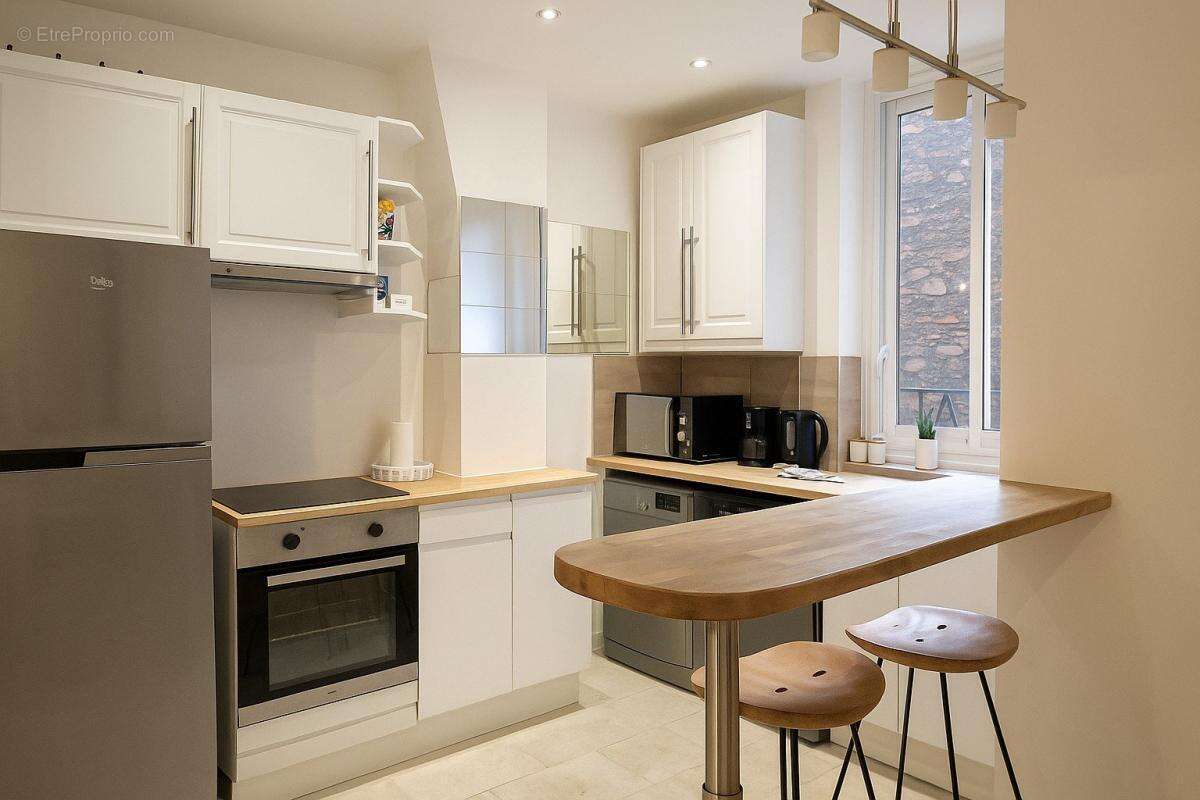 Appartement à PARIS-15E