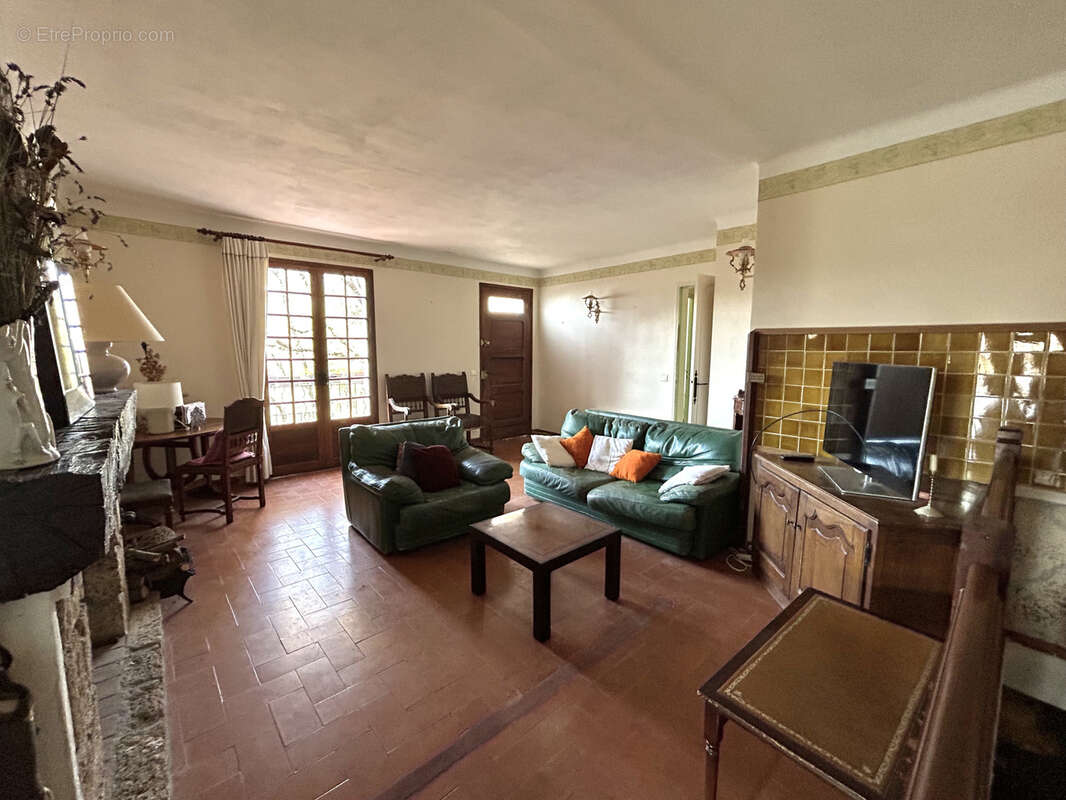 Maison à VILLECROZE