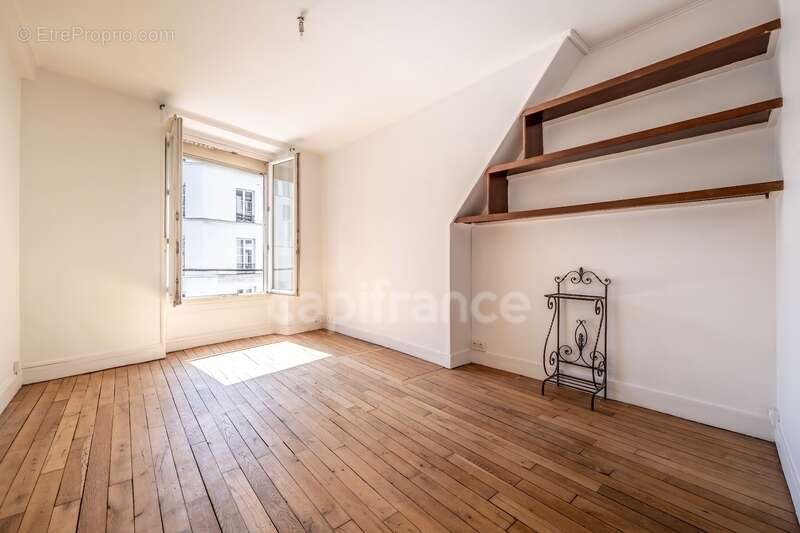 Appartement à PARIS-7E
