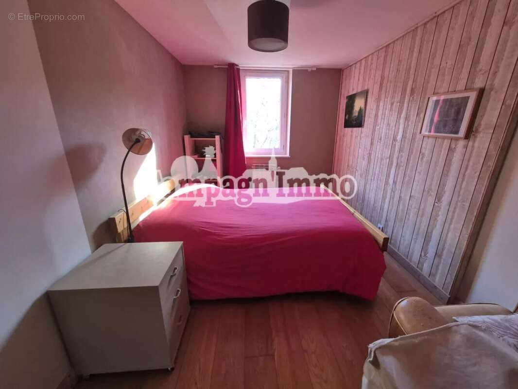 Maison à SAINT-FORGEUX