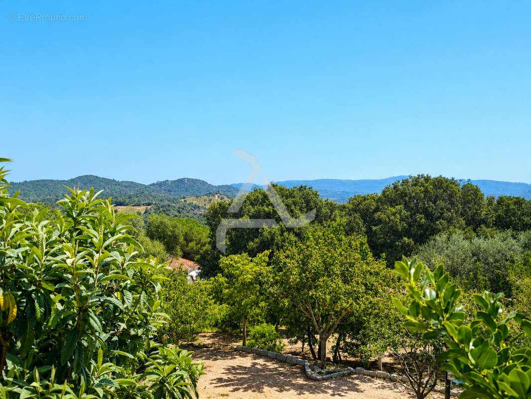 Appartement en duplex t5 de 152 m2 dans petite copropriété de charme à 20min de porto-vecchio - photo 23