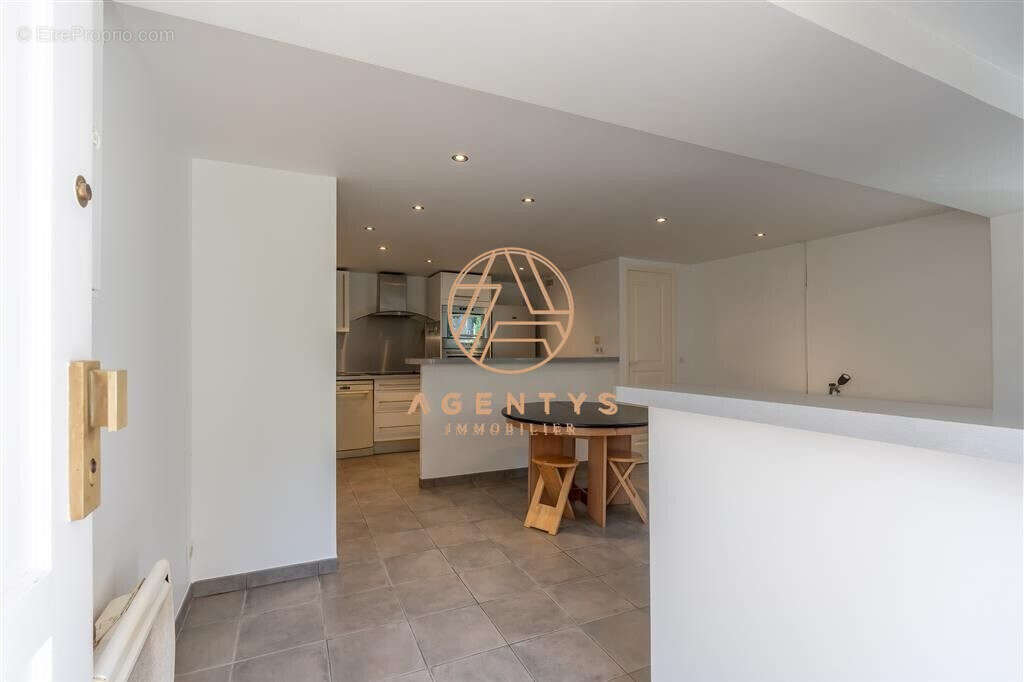 Appartement à NOGENT-SUR-MARNE