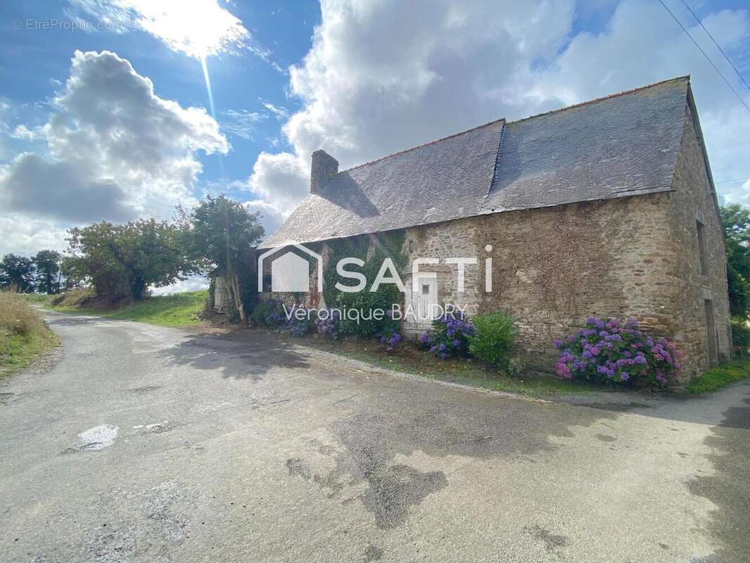 Photo 3 - Maison à BAZOUGES-LA-PEROUSE