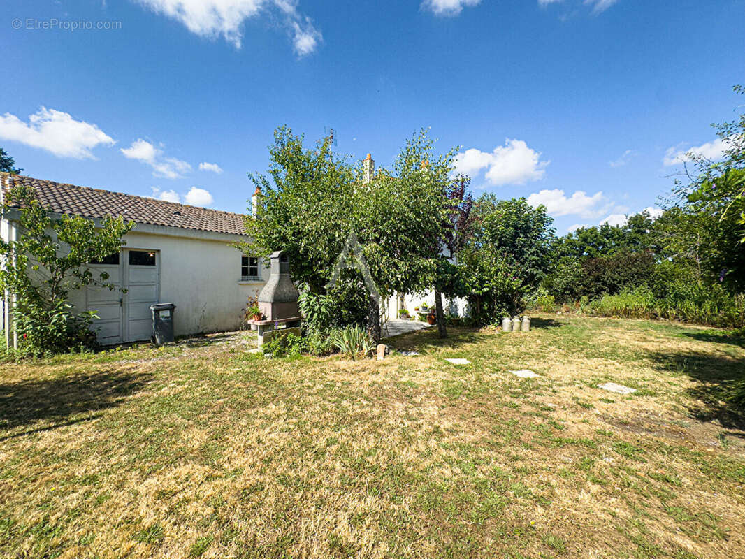 Maison à SAINT-REVEREND