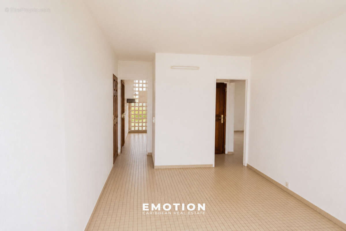 Appartement à LES ABYMES