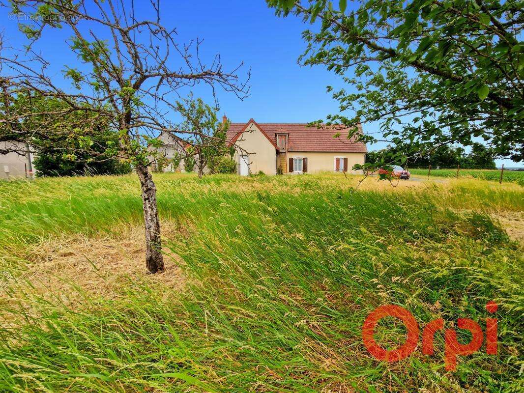 Maison avec grange - Beau potentiel - photo 12