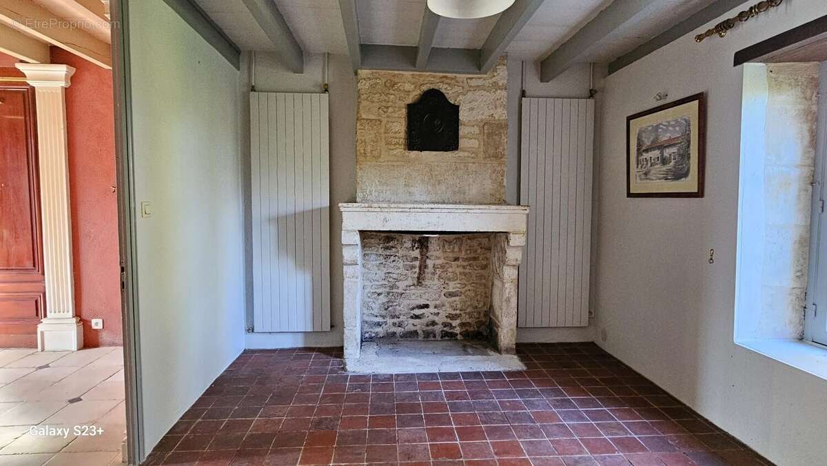 Maison à COULON