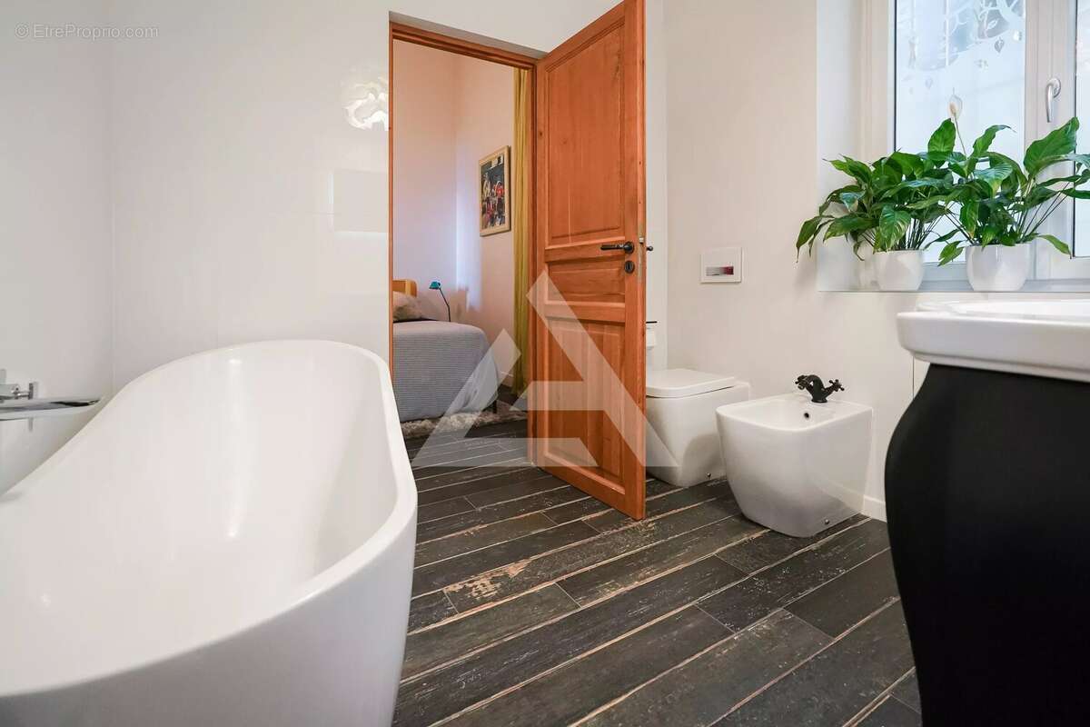 Appartement à BEAUSOLEIL