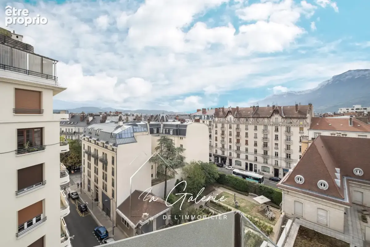 Magnifique appartement en dernier etage avec terrasse hyper centre de grenoble - photo 5
