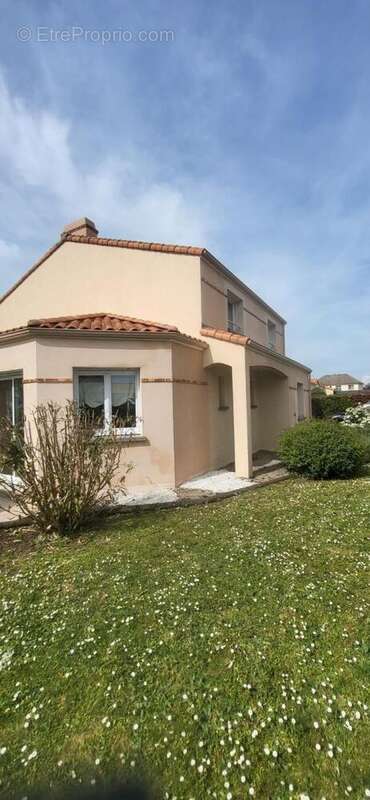 Maison 126 m² à Saint-Pere-En-Retz  - photo 2
