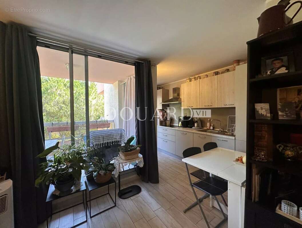 Appartement à ROQUEBRUNE-CAP-MARTIN