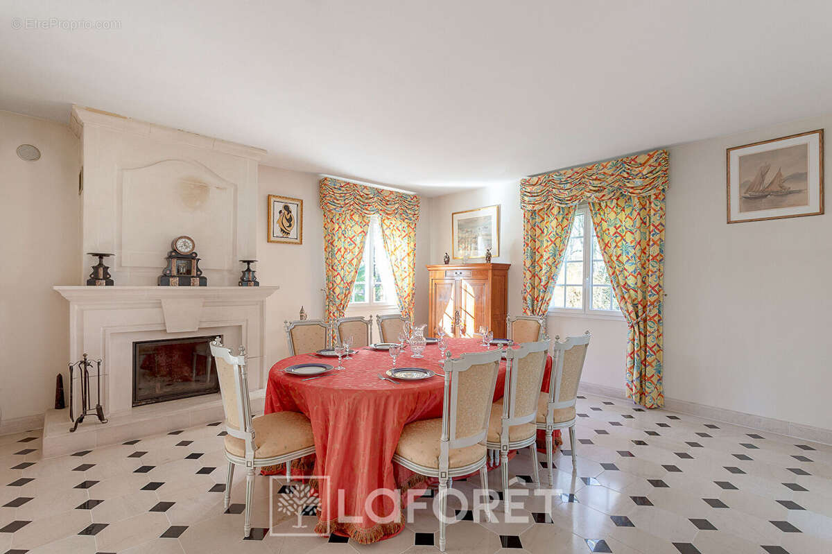 Maison à ATTICHY