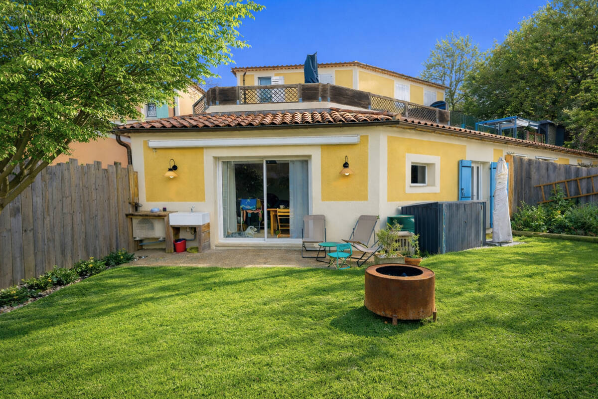 Appartement à MONTAUROUX