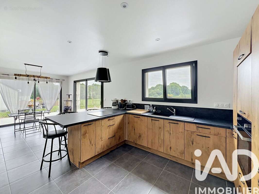 Maison 105 m² à Ruca  - photo 6