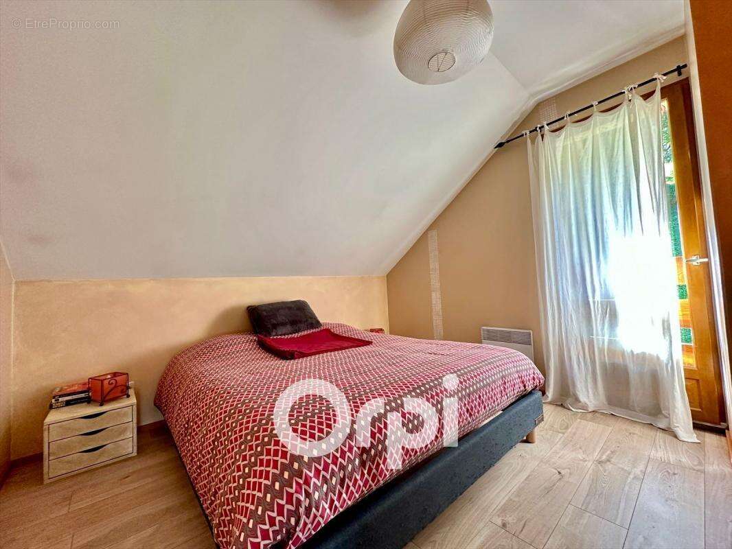 Maison à SAINT-MURY-MONTEYMOND