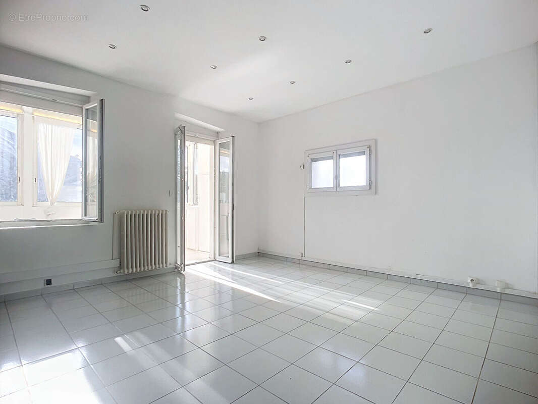 Appartement à MARSEILLE-12E
