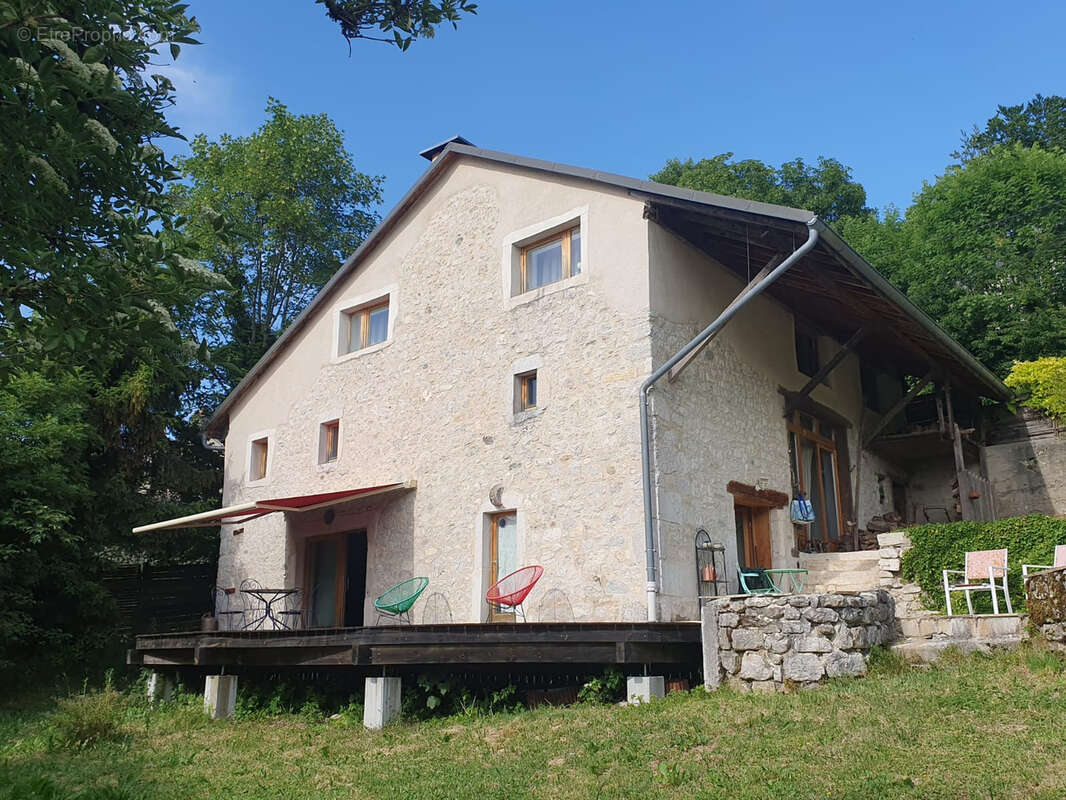 Maison à SUTRIEU