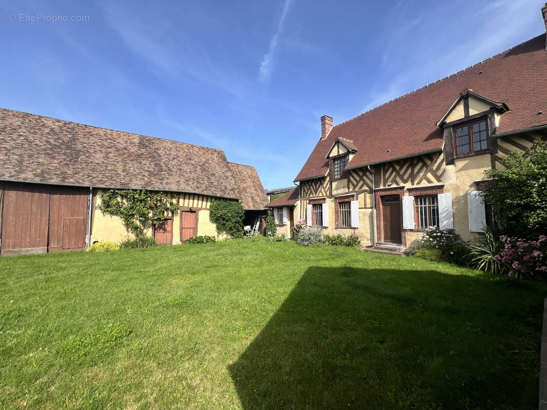Maison à HOUDAN