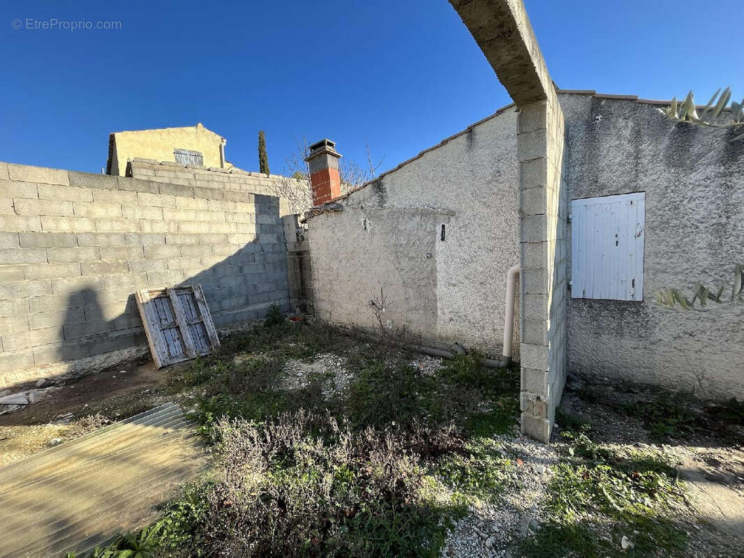 Maison à LE BARROUX