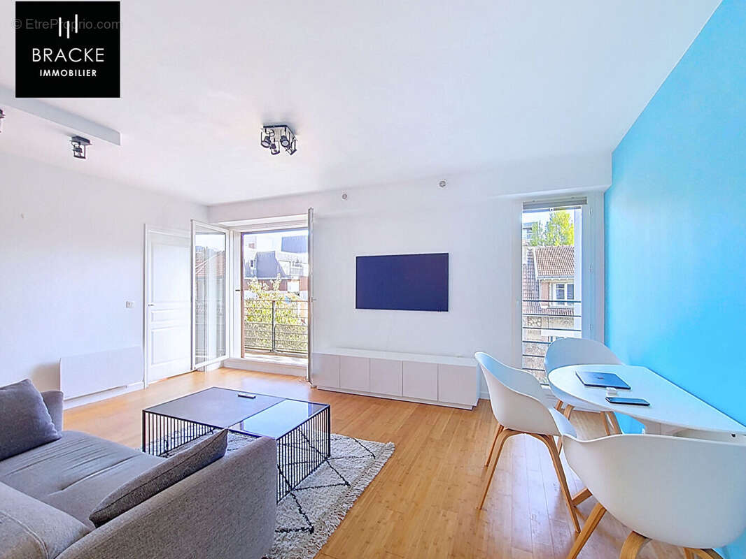 Appartement à COURBEVOIE