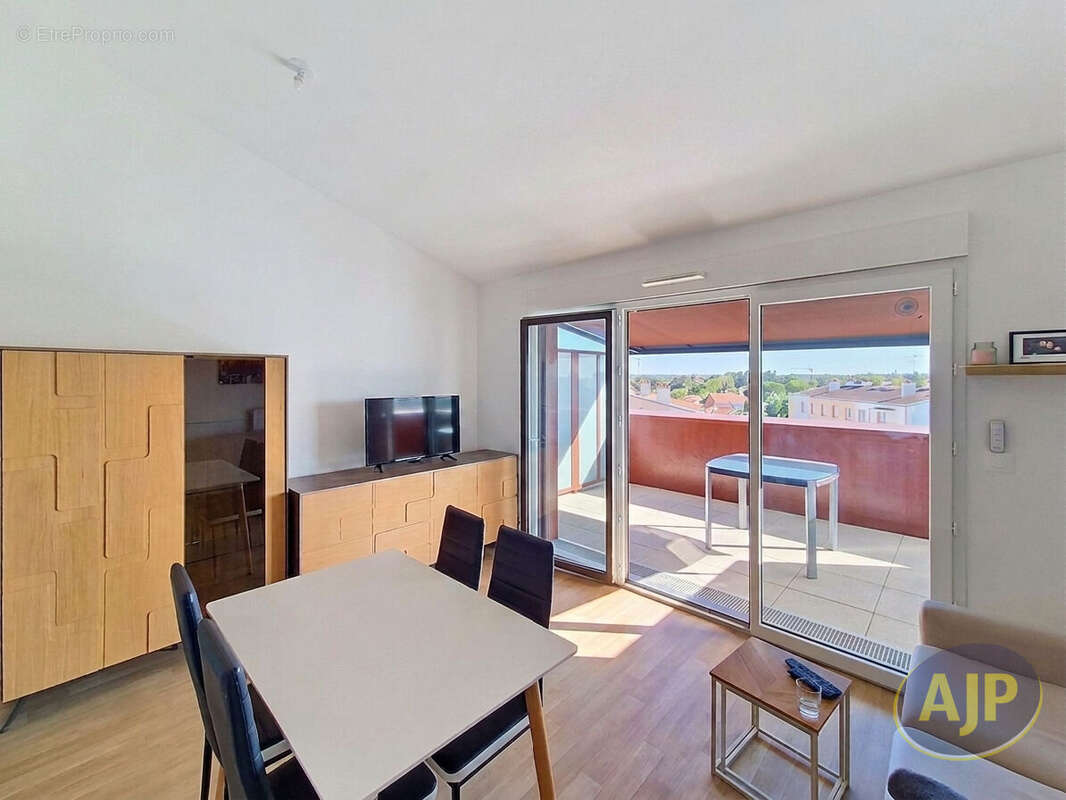 Appartement Montaigu Vendee 2 pièce(s) 41.5 m2 - photo 6