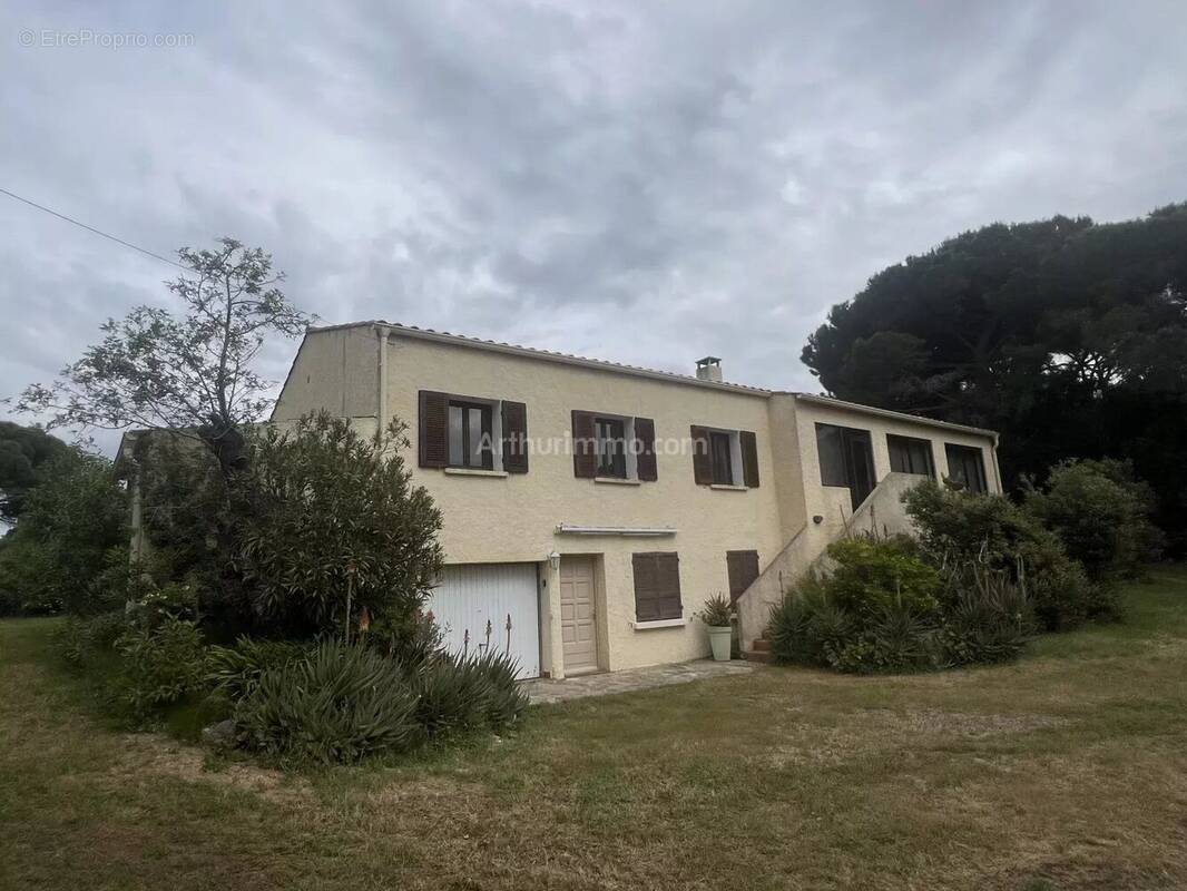 Maison à L&#039;ILE-ROUSSE