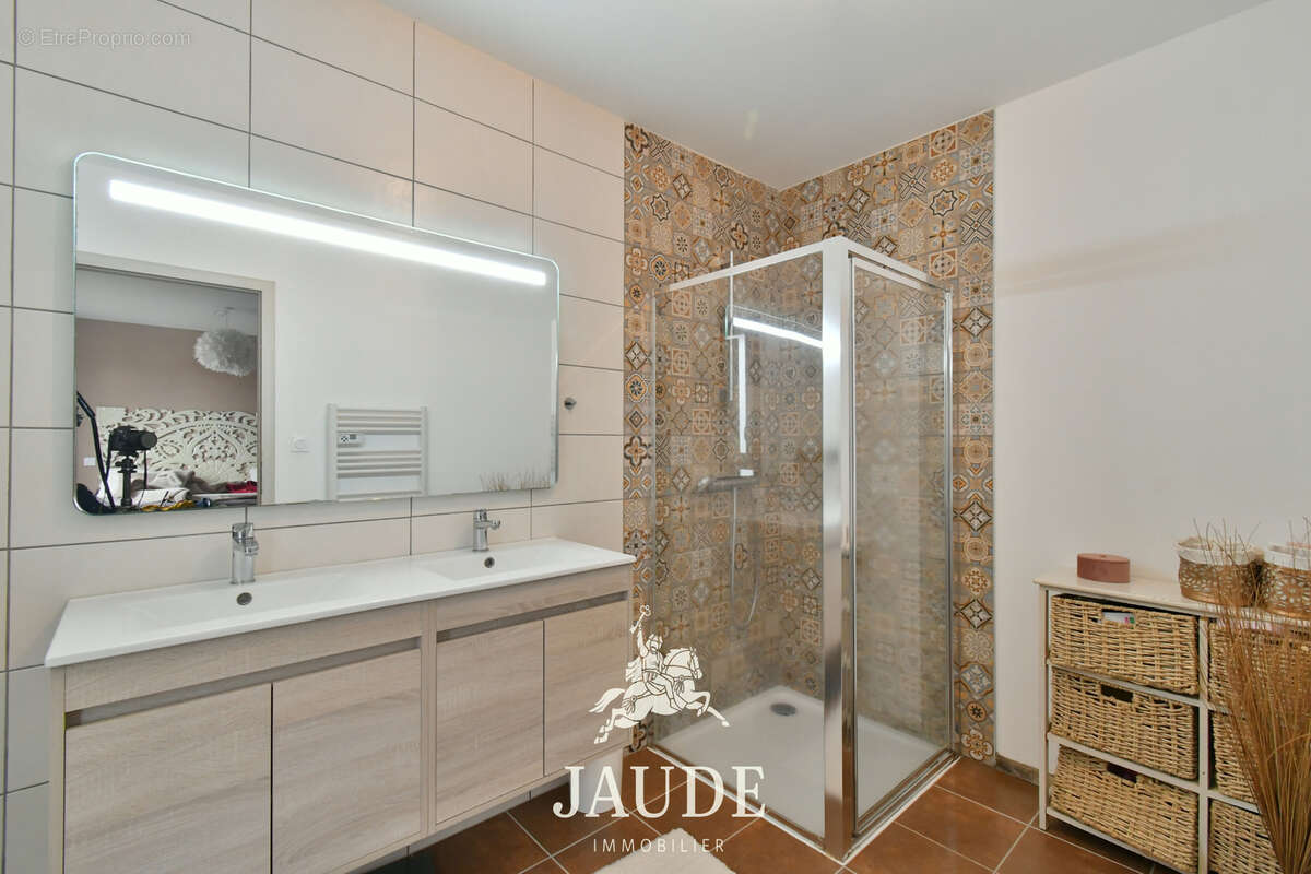 Maison mitoyenne (2018) de 121 m2 avec jardin clos   Cébazat - photo 8