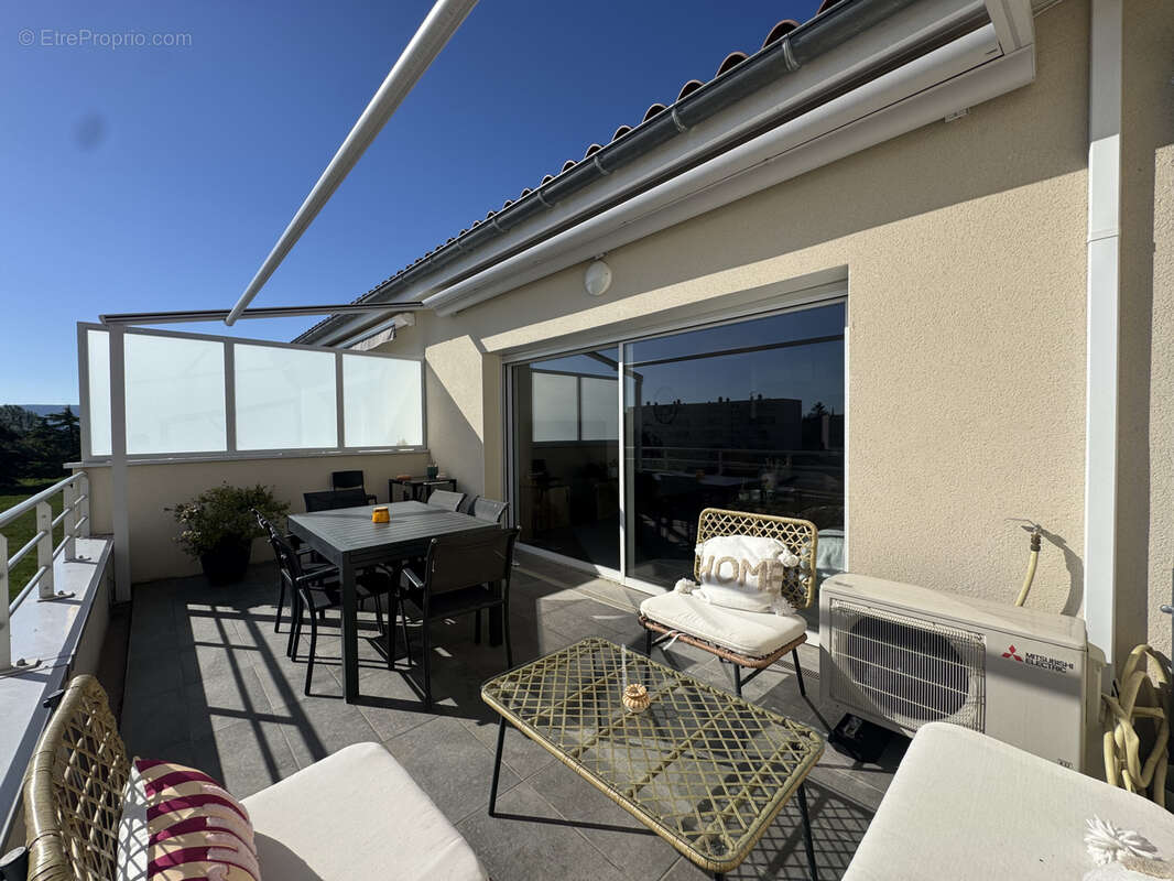 Appartement à PIERRELATTE