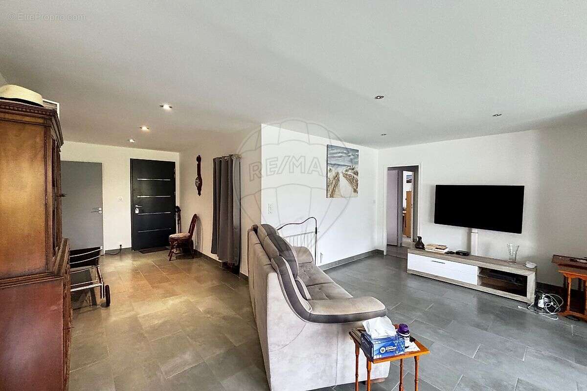 Maison à TALMONT-SUR-GIRONDE