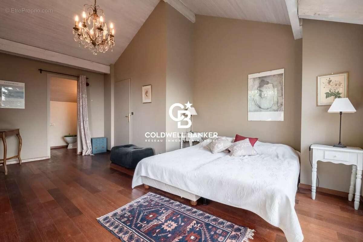 Maison à VETRAZ-MONTHOUX