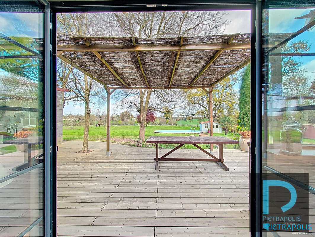 Maison 207 m² à Saint-Andre-D'huiriat  - photo 6