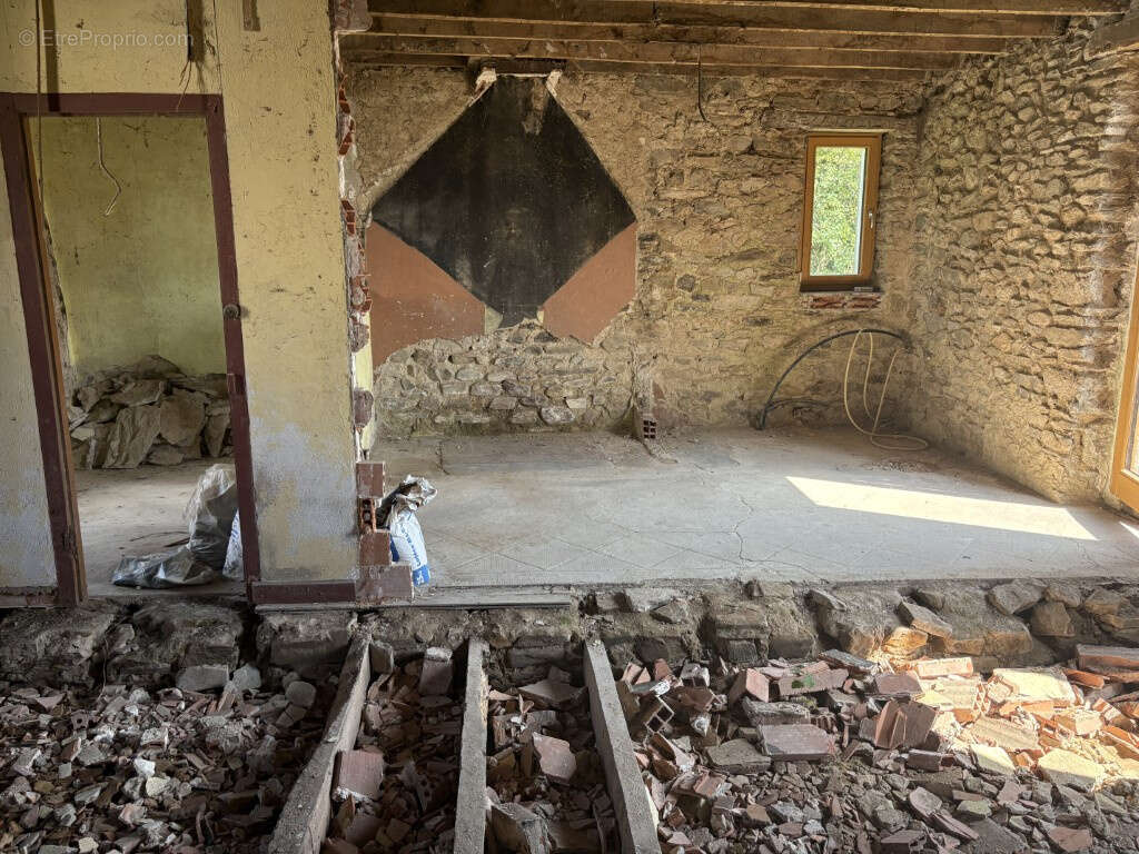 Maison à LAGRAULIERE