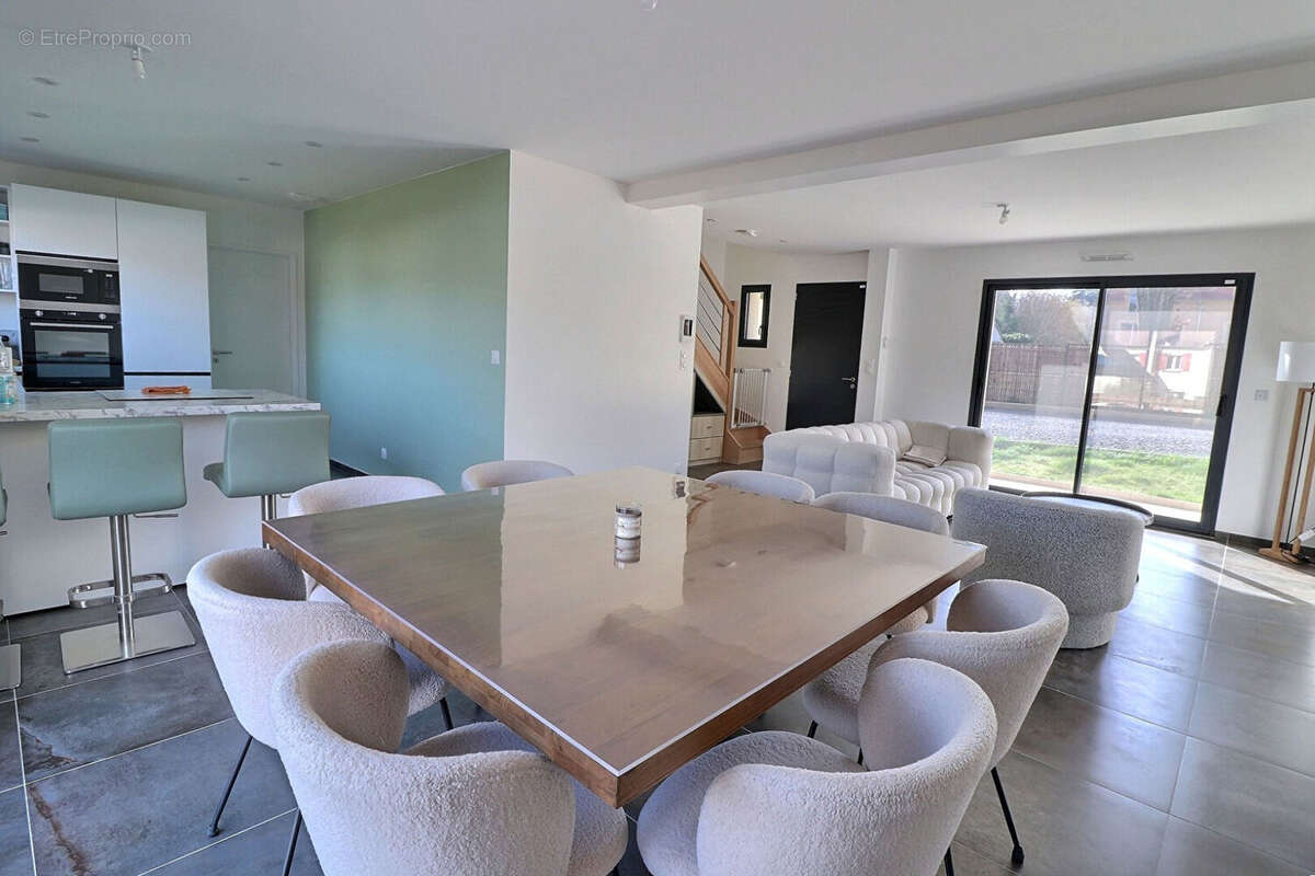 Maison à SAINT-LEGER-EN-YVELINES