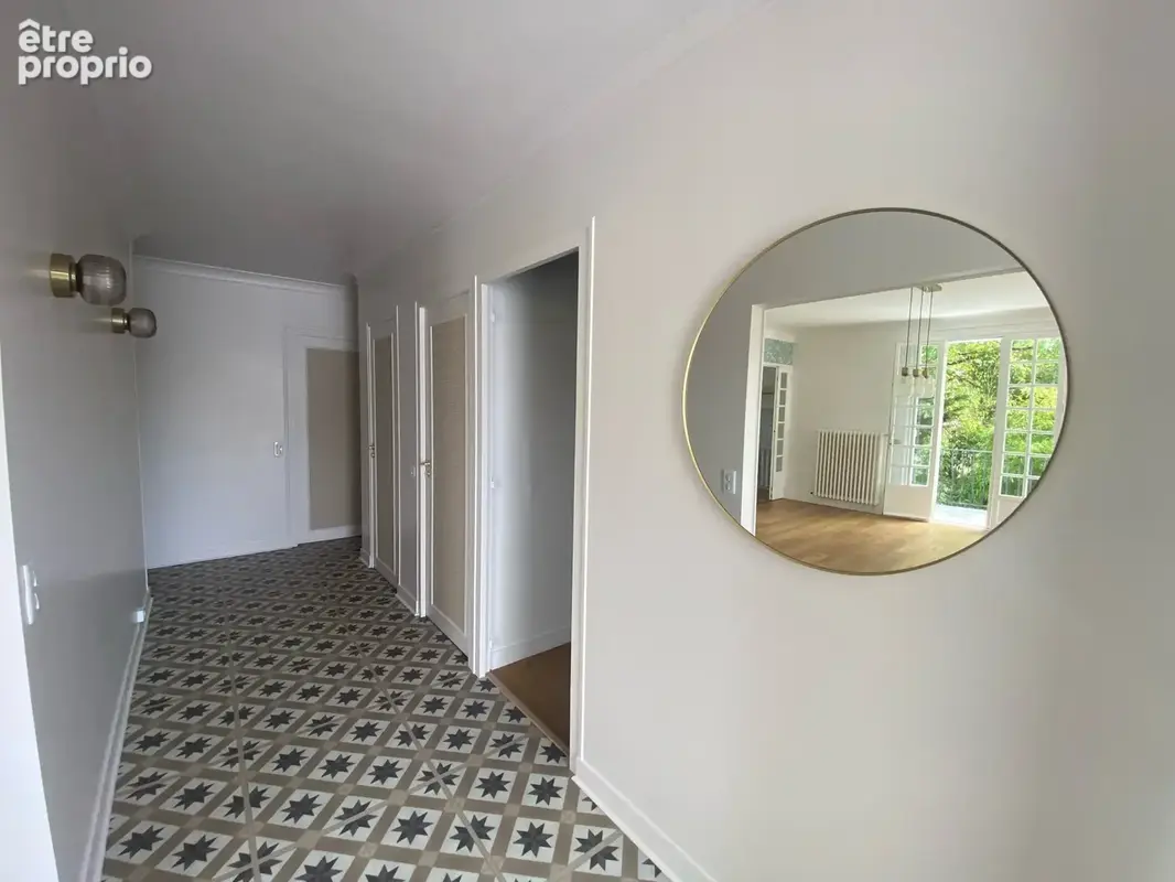 Maison à étage, 4 chambres, garage, jardin clos et arboré. - photo 3