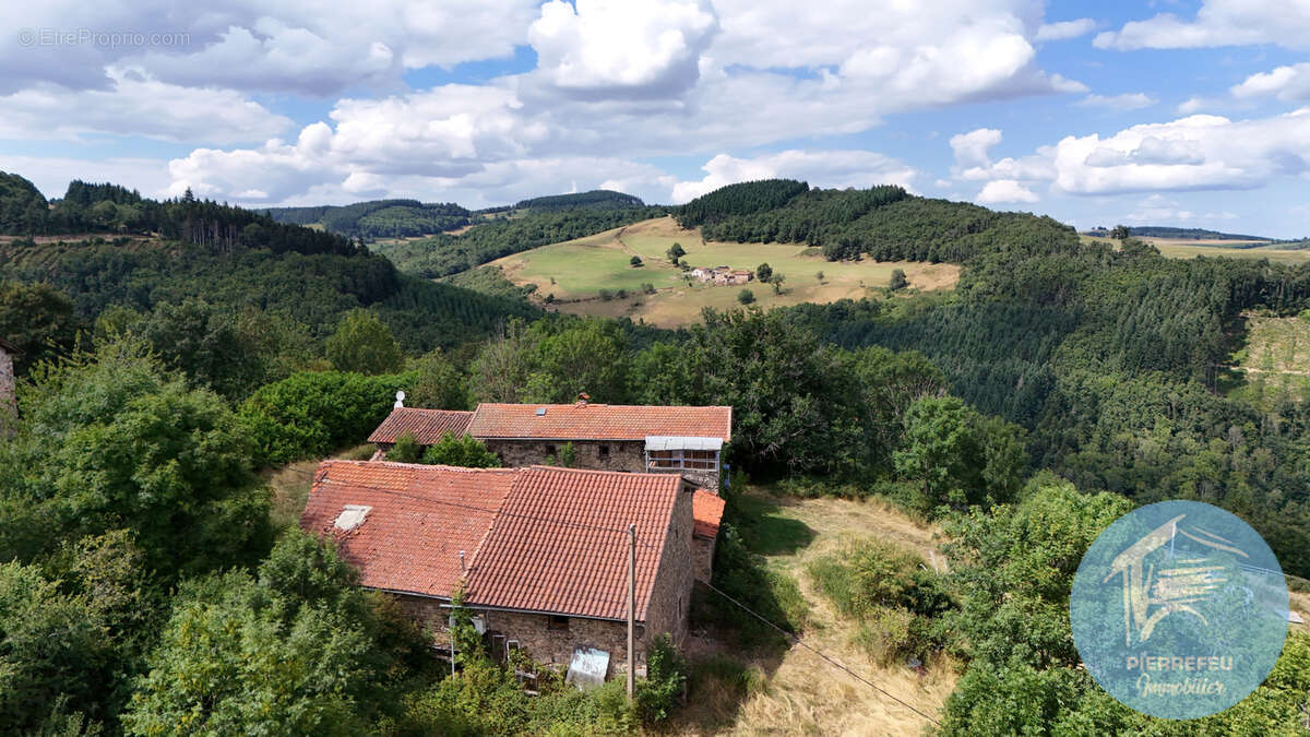 Maison à JOUX