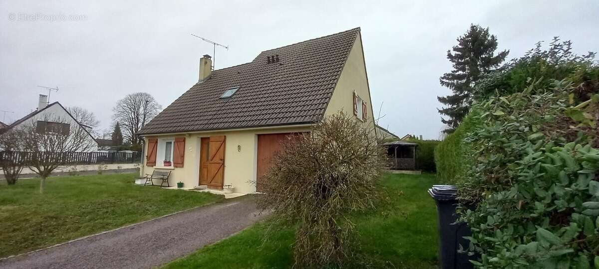 Maison à COURTISOLS