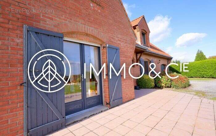 Maison à PREMESQUES