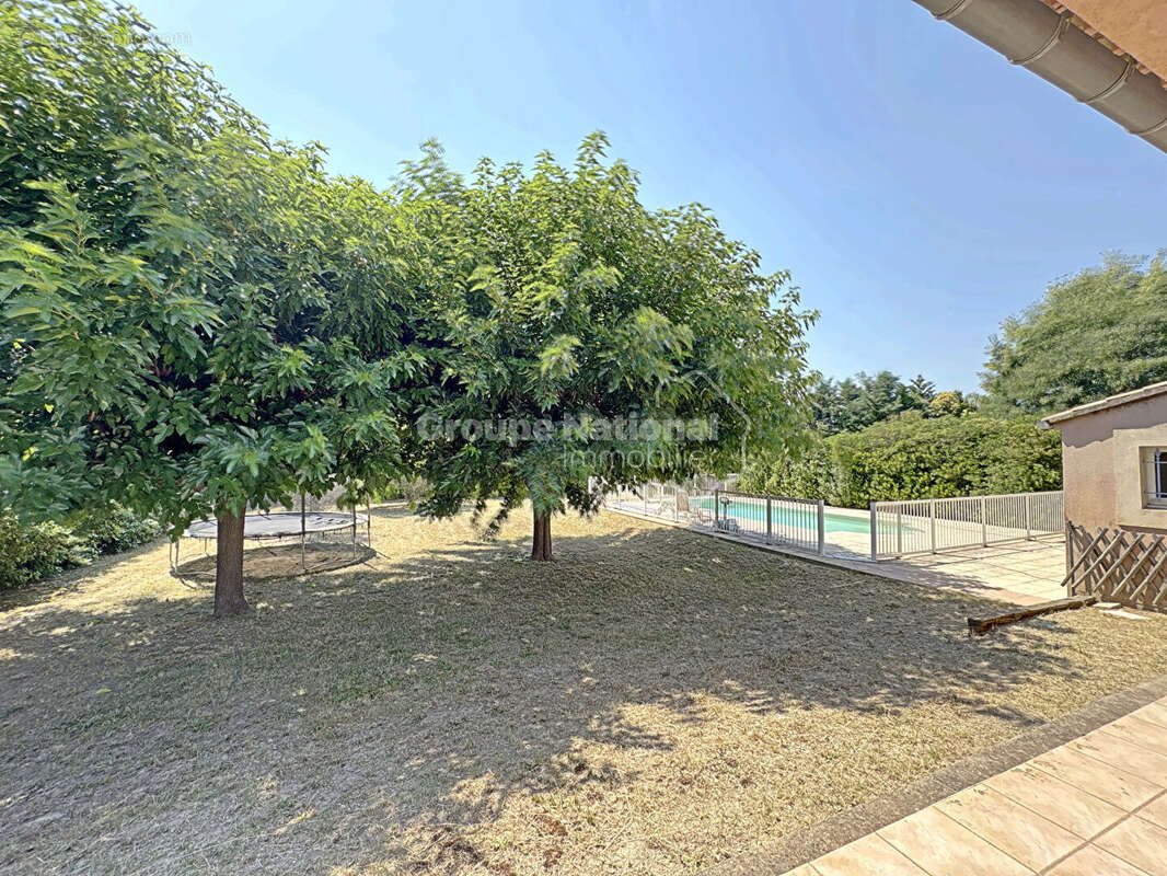 Villa 5 pièces 129m2 - piscine - garage 58 M² - photo 6