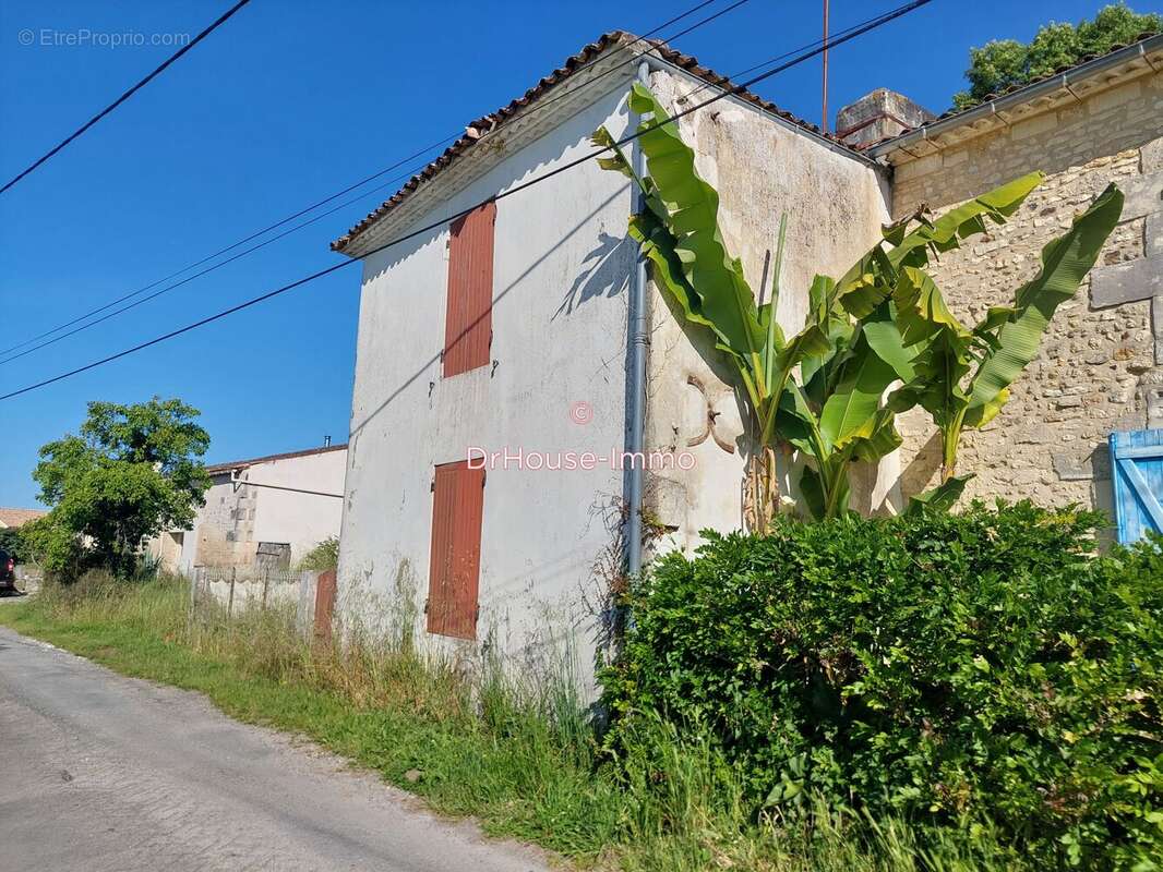Maison à EPARGNES