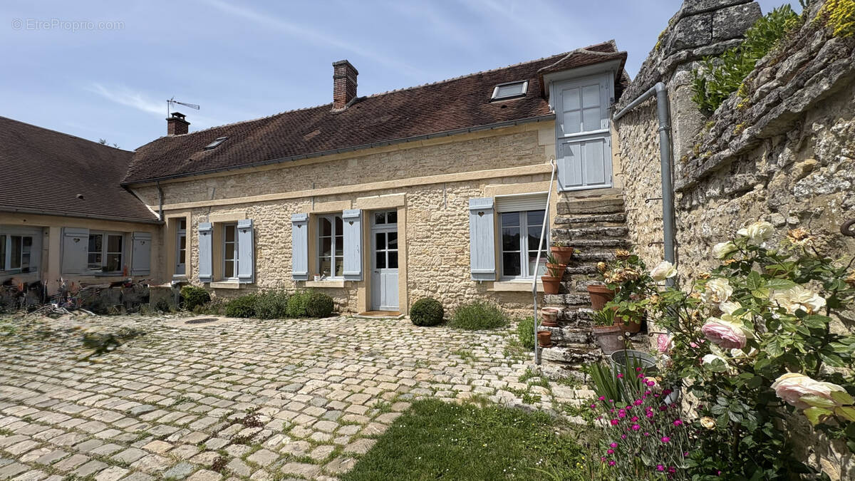 Maison à BURY