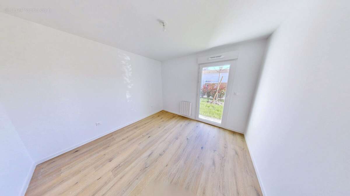 Appartement à FOURAS