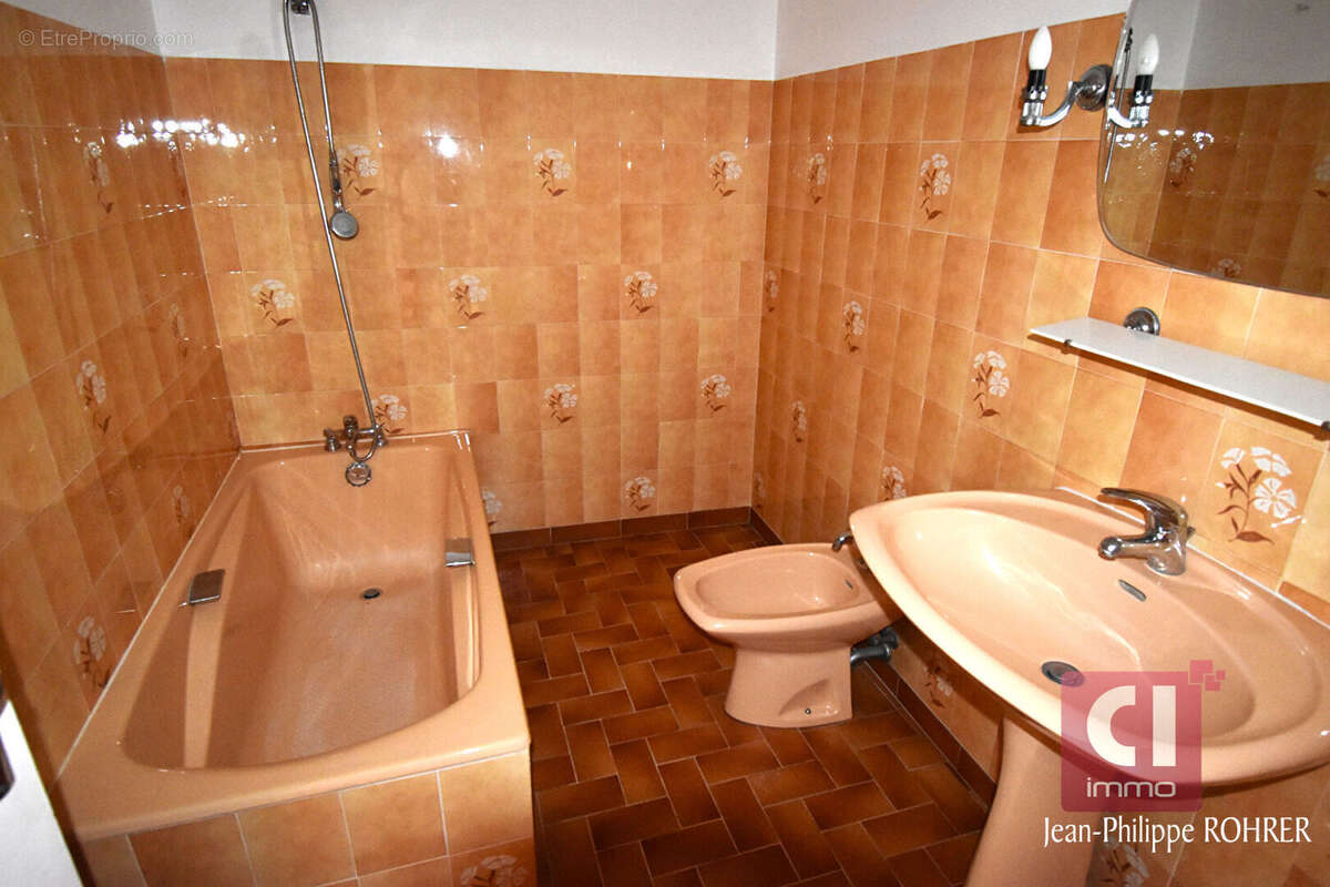 Maison à FLASSANS-SUR-ISSOLE