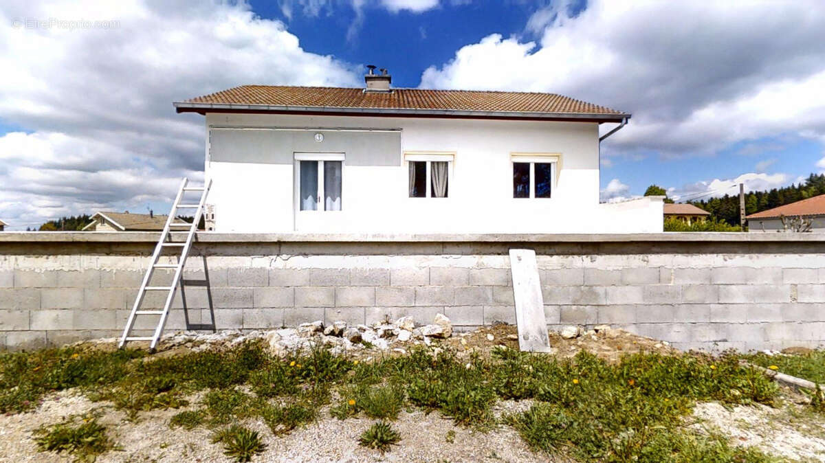 Maison à MONTFAUCON-EN-VELAY