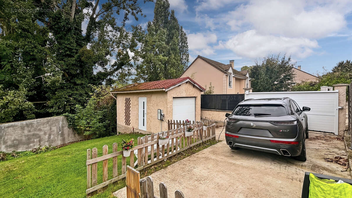 Maison à JOUARS-PONTCHARTRAIN