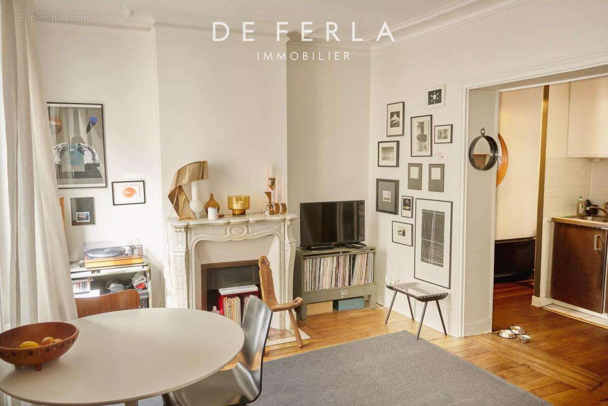 Appartement à PARIS-14E