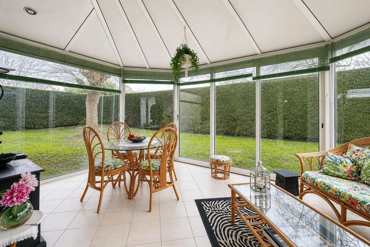 Spacieuse maison 5 pièces, 164 m² à Maillot - photo 2