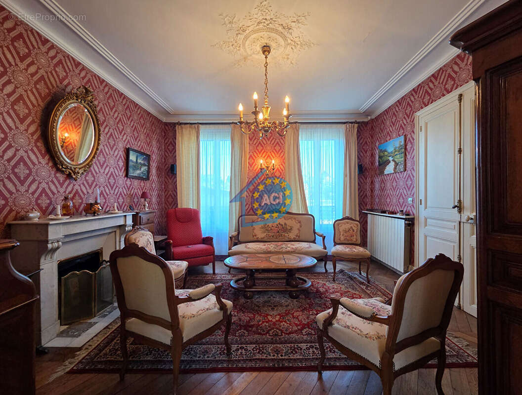 Maison à MANTES-LA-JOLIE