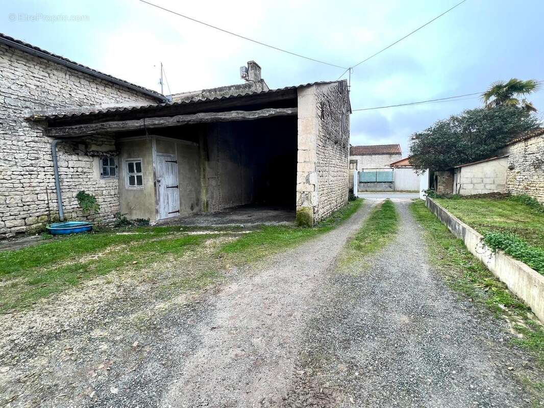 Photo 8 - Maison à VARAIZE